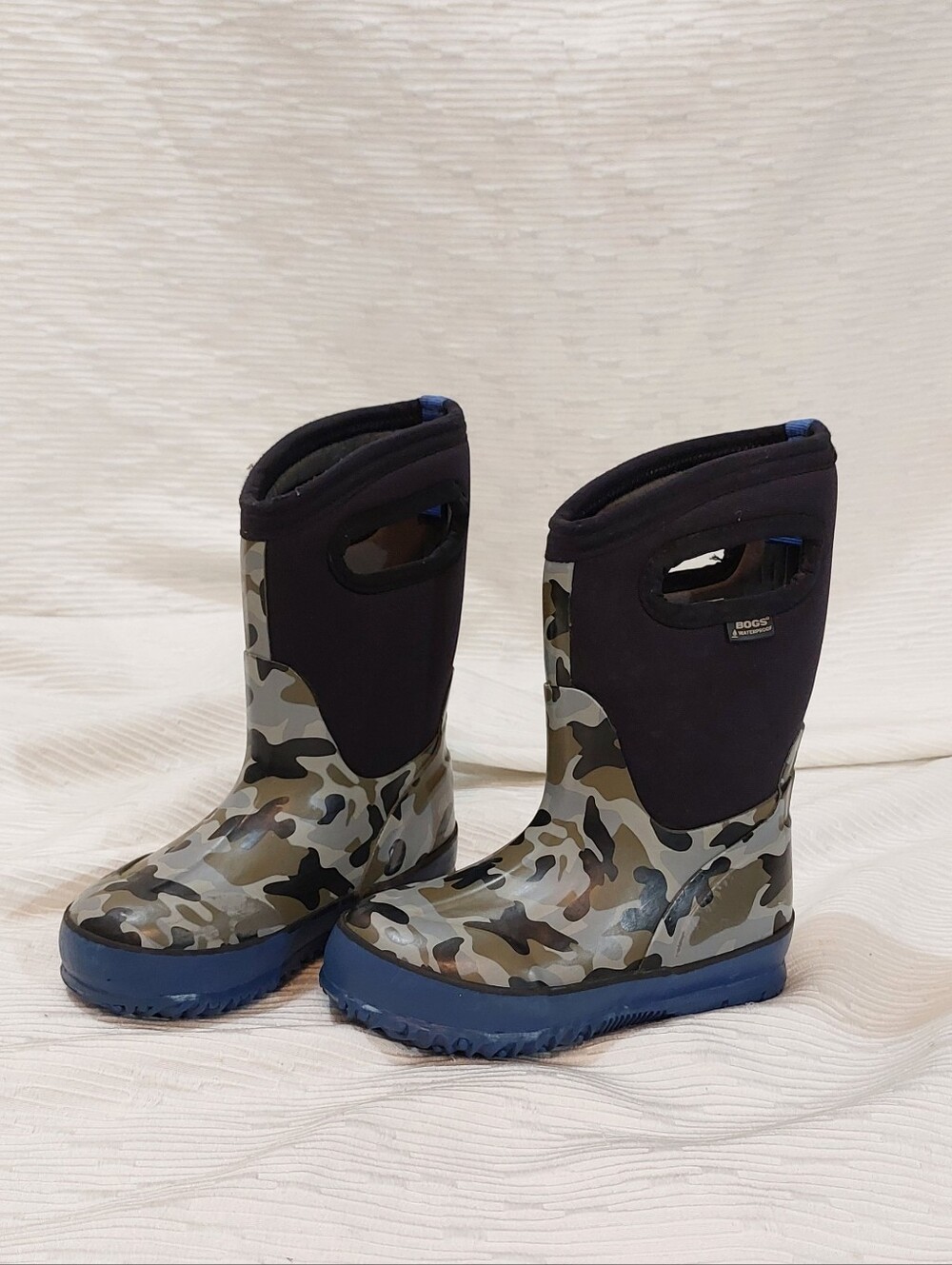 Bogs Kids' Camo Waterproof Rain Boots - Blue & Green Size 9